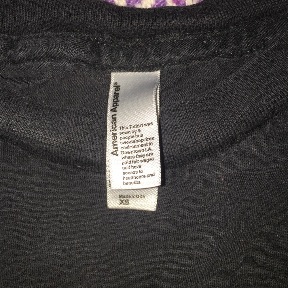American Appearl black t-shirt - Picture 2 of 4
